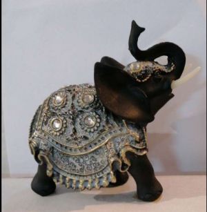 50-024-черен слон със сребристо шалте малък